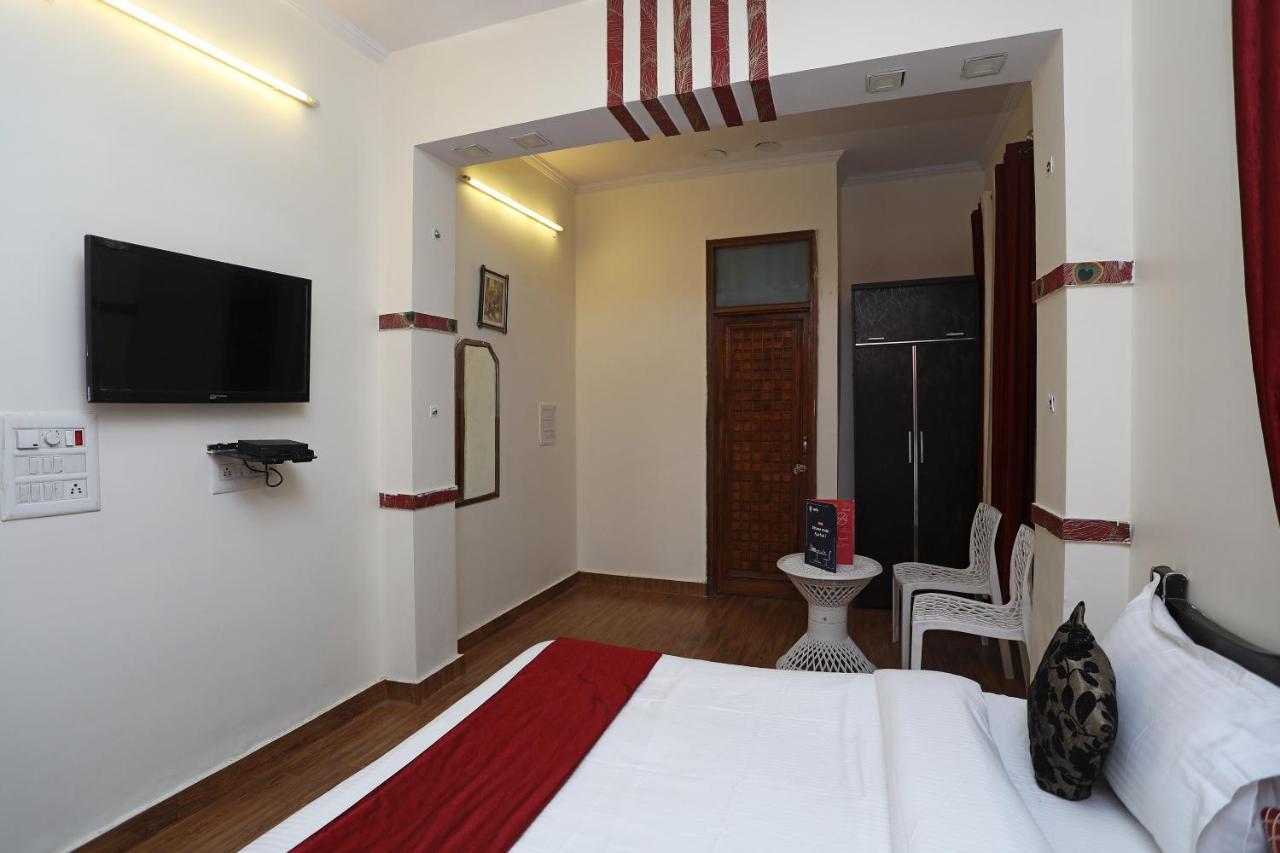 Oyo Stay The Castle Near M2K Cinemas Rohini New Delhi Ngoại thất bức ảnh