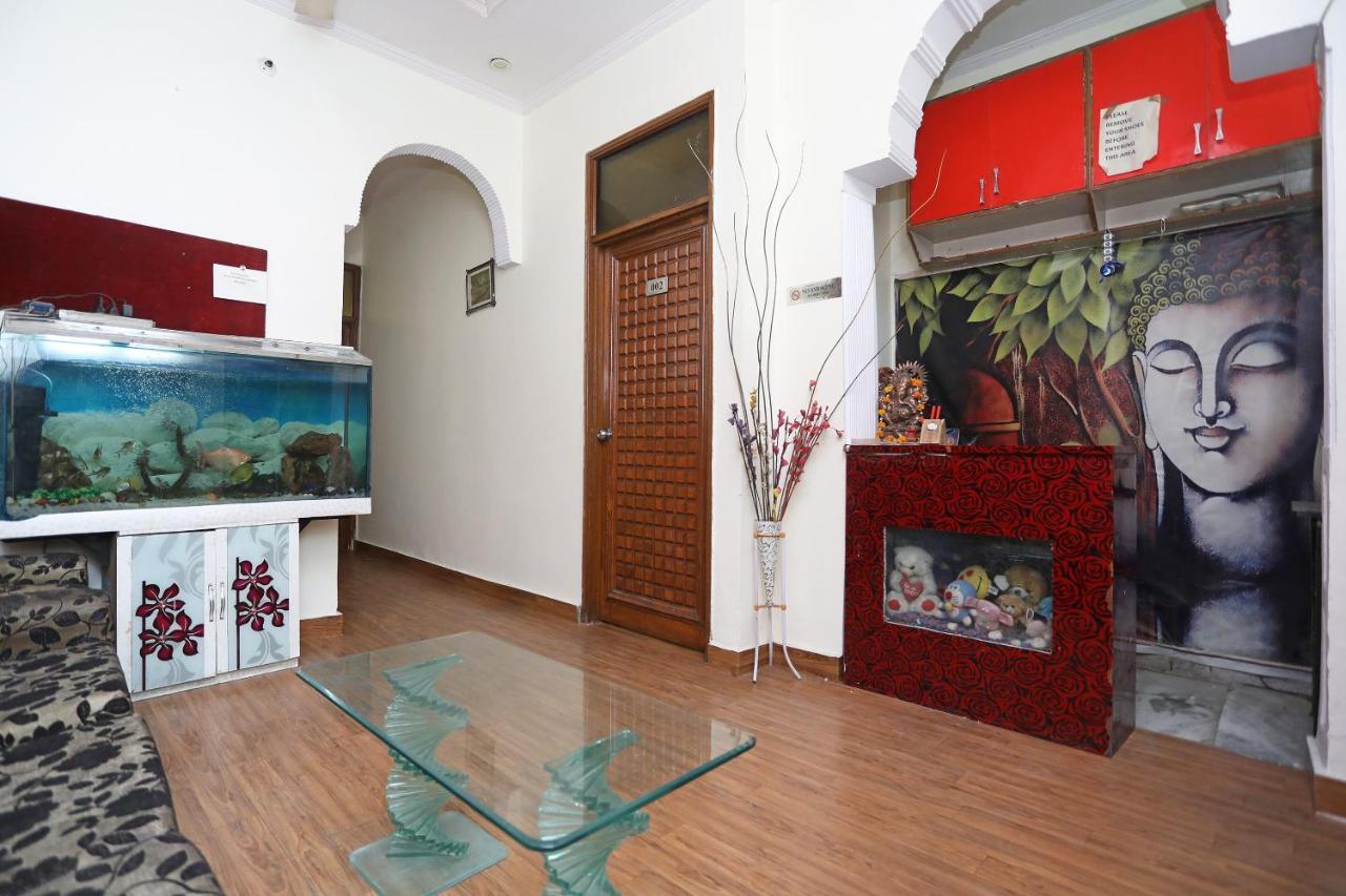 Oyo Stay The Castle Near M2K Cinemas Rohini New Delhi Ngoại thất bức ảnh