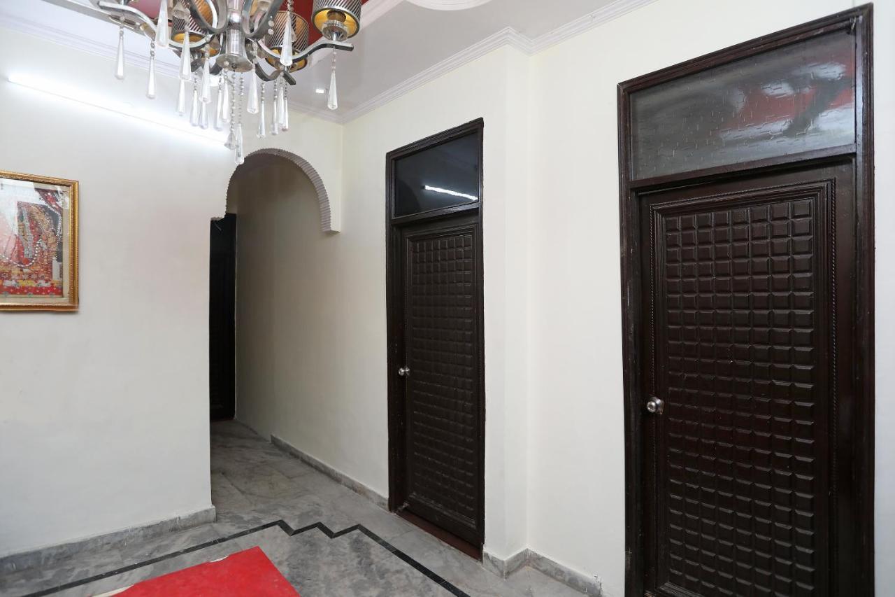 Oyo Stay The Castle Near M2K Cinemas Rohini New Delhi Ngoại thất bức ảnh